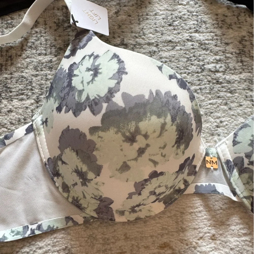 Nicole Miller brand new